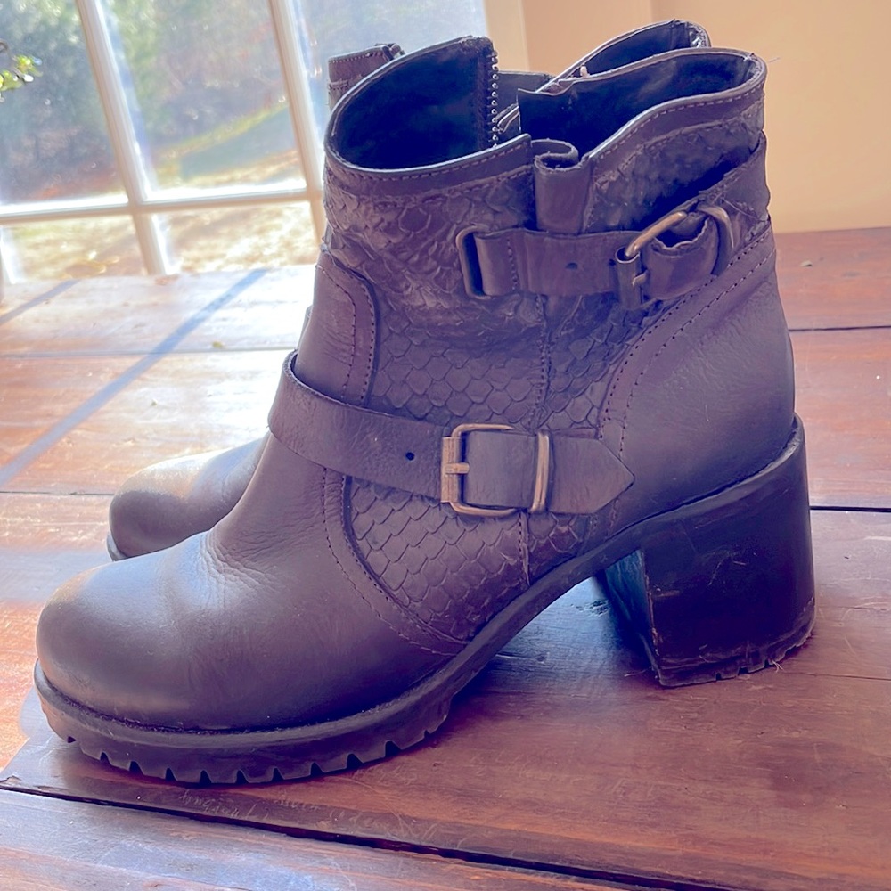 Cordani brown leather ankle boots size 37